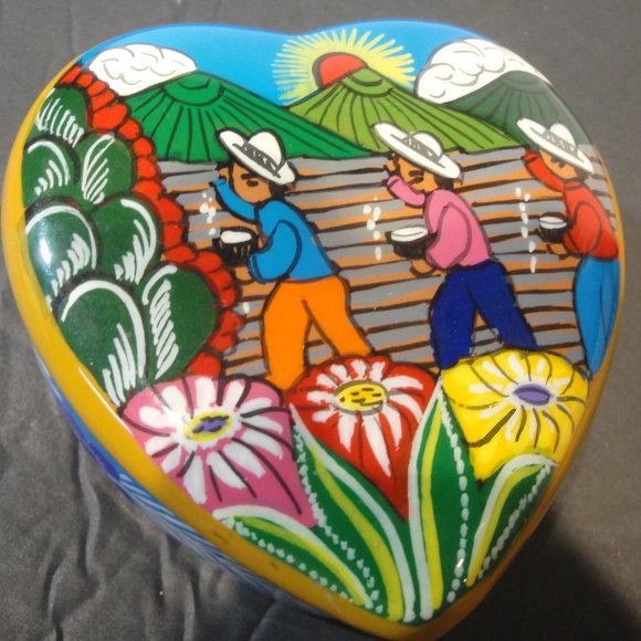 Trinket Box Souvenir from Puerto Vallarta Painted TerraCotta Heart Shap… - Picture 6 of 10